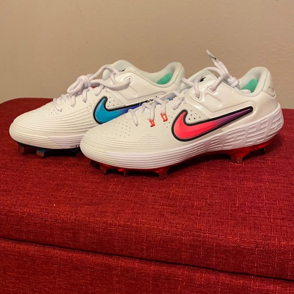 Nike Shoes - DOPE! Nike Zoom Women’s Softball Cleats
